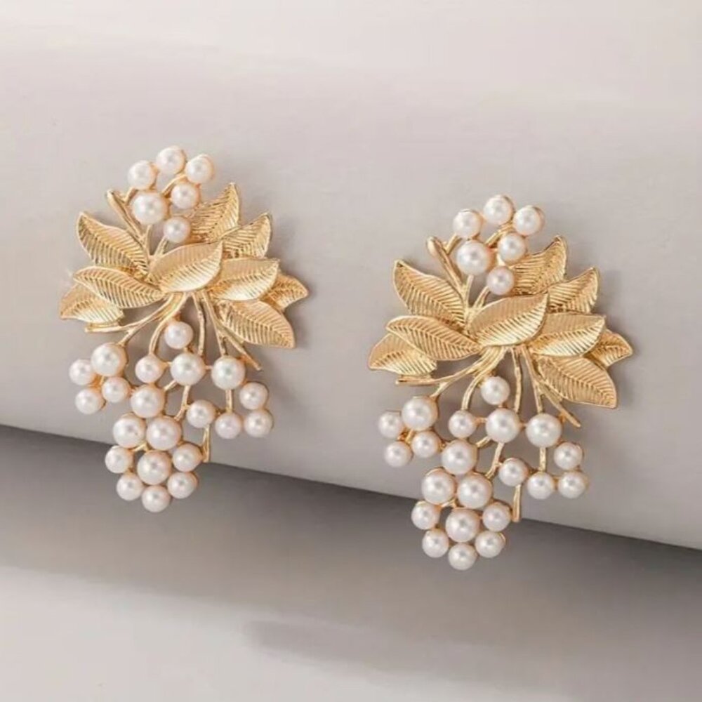 NEW Lorna Pearl Bouquet 18K Gold Plated Retro Statement Earrings